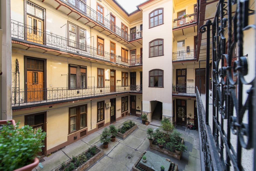 Oasis Apartments - Budapest City Park Екстериор снимка